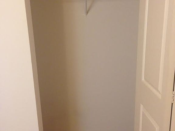 4th image of 252 Arlington Ave