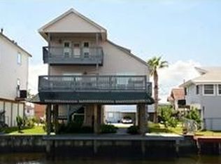 449 Pompano St, Bayou Vista, TX 77563