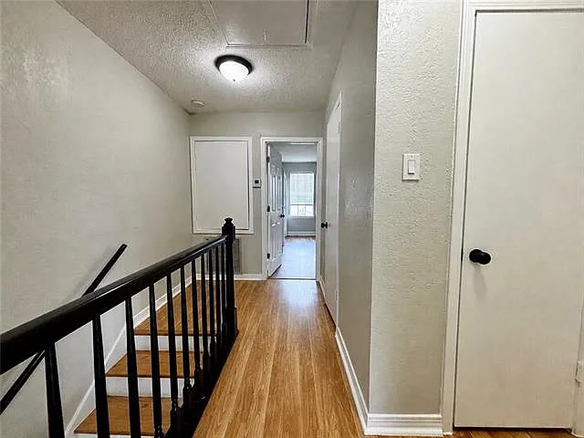 6628 Harbourview Dr — Photo 10