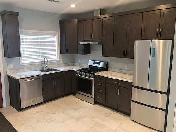 2nd image of 4490 Grimsby Dr