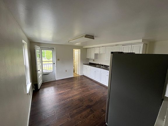2nd image of 4485 1st St #4483