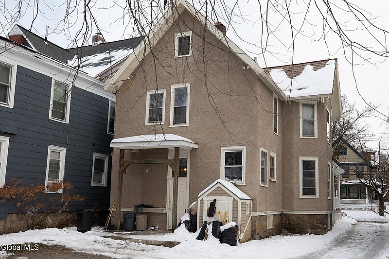 4th image of 1039 Wendell Avenue