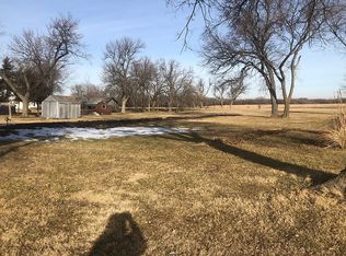 302 Edwards Ave, Burdick, KS 66838