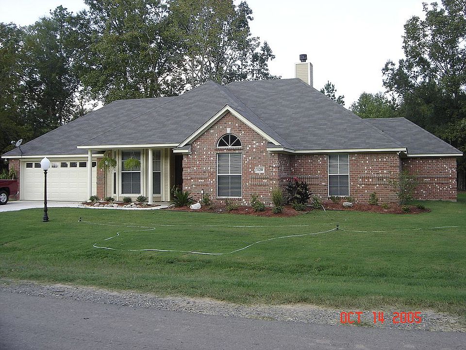 1st image of 120 Lone Oak Dr