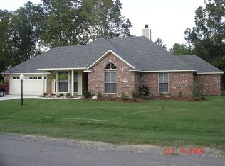 120 Lone Oak Dr, Benton, LA 71006