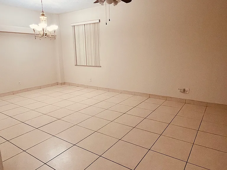 13539 Hawkeye Dr — Photo 3
