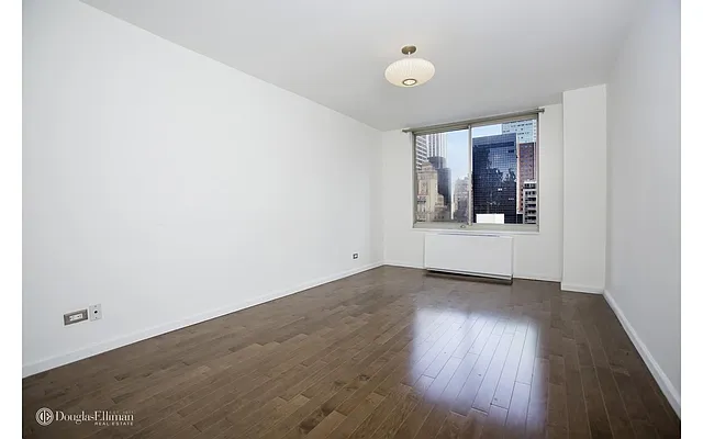 Rented by Douglas Elliman | media 14