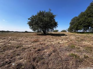 2 Stevens Rd, Von Ormy, TX 78073