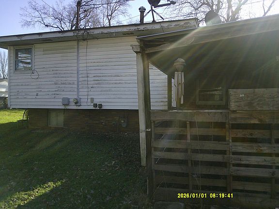 3rd image of 305 Jan Lynn St