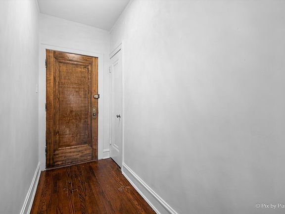 5th image of 726 Hinman Ave APT 2E