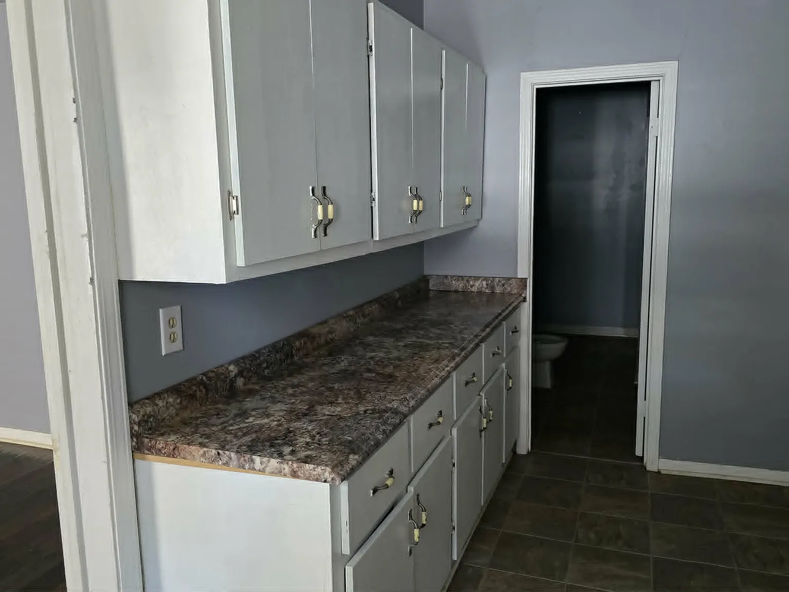 2 bed, $1,050 — Photo 3