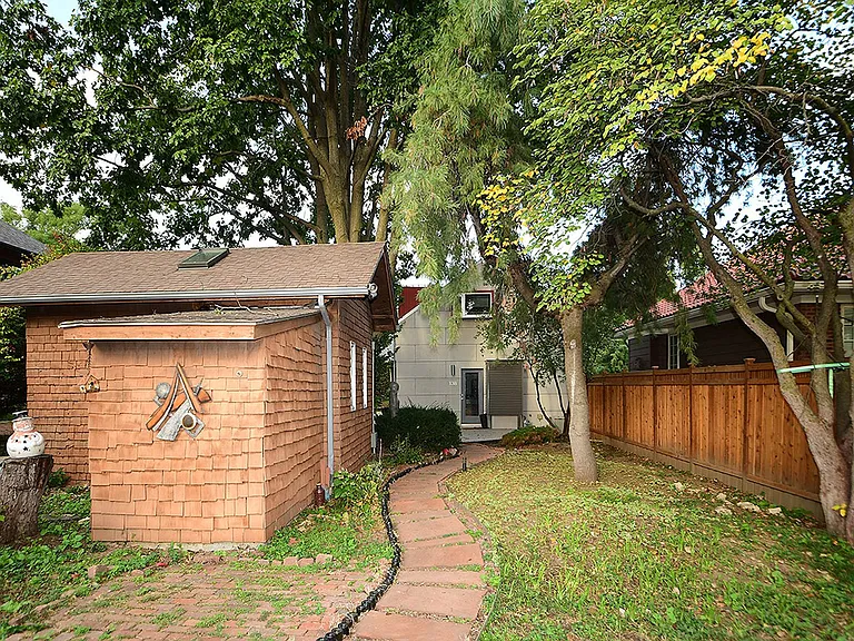 1018 S 36th St — Photo 2