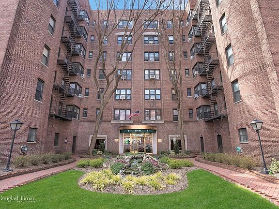 3rd image of 6910 Yellowstone Blvd APT 111