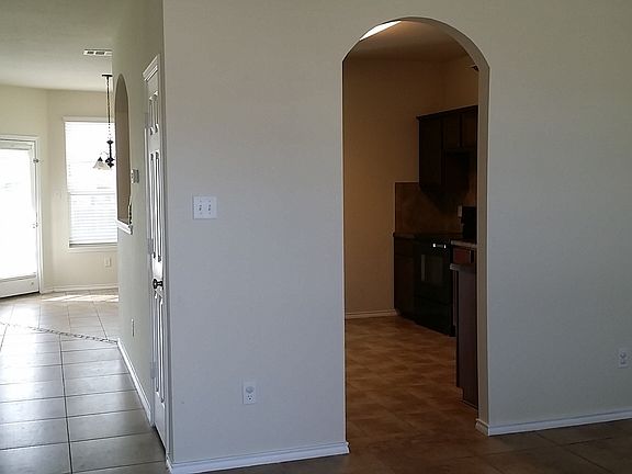 4th image of 5607 Lions Gate Ln