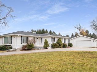 1323 Stahl Rd, Sheboygan, WI 53081