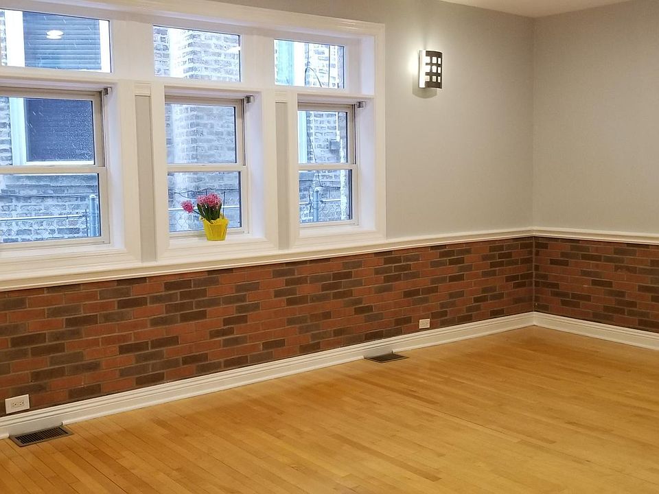 1st image of 3517 W Montrose Ave #1R