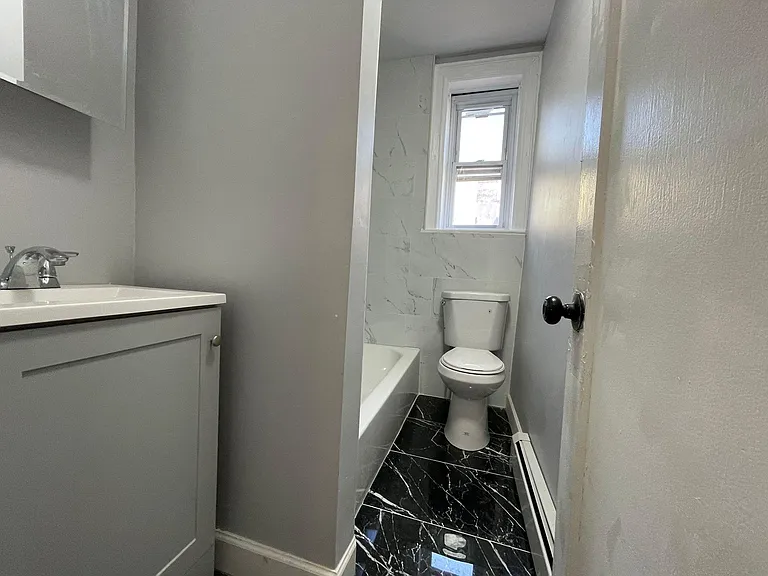 140 Hutton St #1 — Photo 5