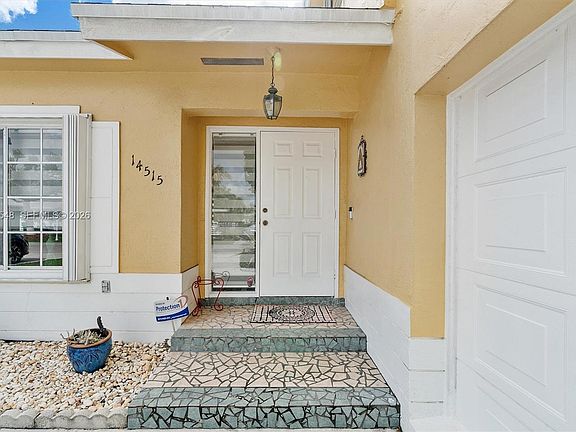 4th image of 14515 SW 139th Avenue Cir E