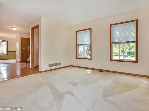 4th image of 24056 W Nightingale Ct