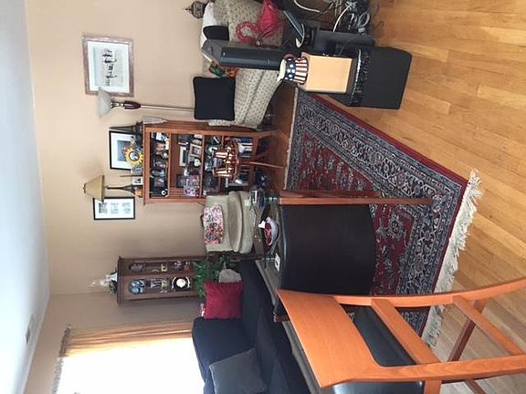 4th image of 5 Rebecca Ln