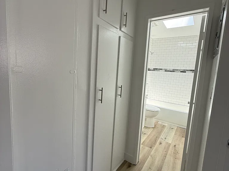 1030 N Edinburgh Ave #6 — Photo 11