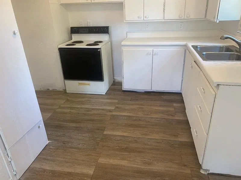 2 bed, 864 sqft, $700 — Photo 3