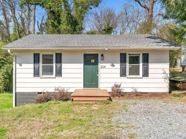 224 S Hampton Dr, Spartanburg, SC 29306