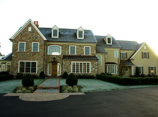 2 Old Cabin Rd, Newtown, PA 18940