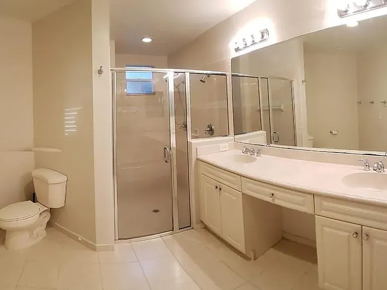This is a sample photo of the same floor plan. The apartment is under renovation and the photos will be updated when construction is completed. Finishes will be similar but not exactly the same.
