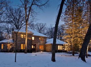 212 Brampton Ln, Lake Forest, IL 60045