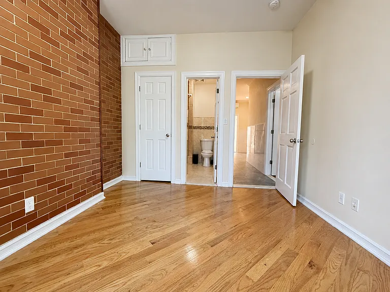618 Bainbridge St #2 — Photo 12