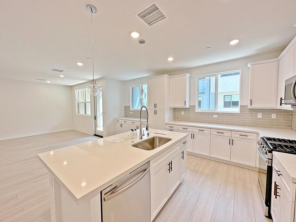 4061 E Luna Paseo Ontario, CA, 91764 Apartments for Rent Zillow