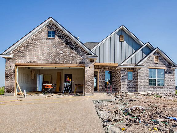 3rd image of 4011 Crooked Creek Path