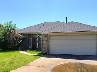 2028 Old Central Dr, Norman, OK 73071