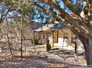 2059 Summit Crest Dr, Kerrville, TX 78028