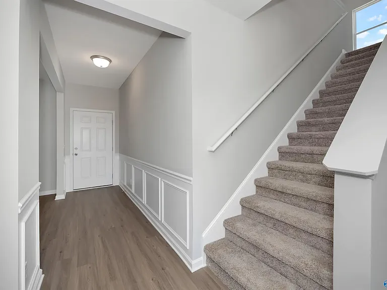 148 Mill Valley Way — Photo 4