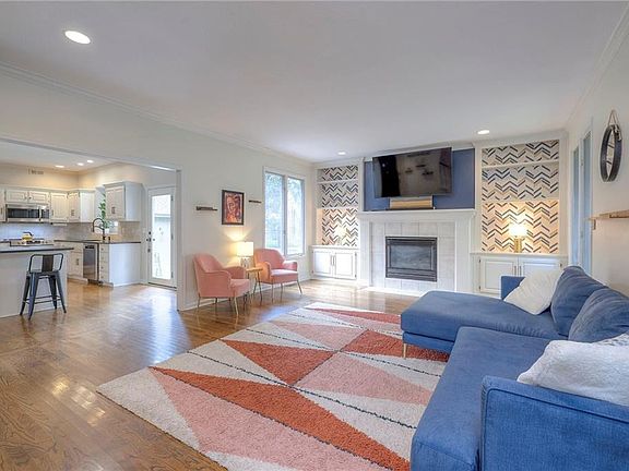 3rd image of 7415 Larson Ave