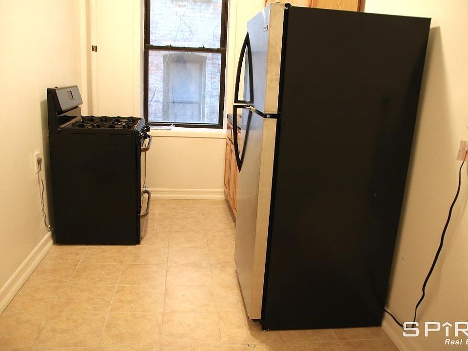 2nd image of 541 Isham St APT 51A