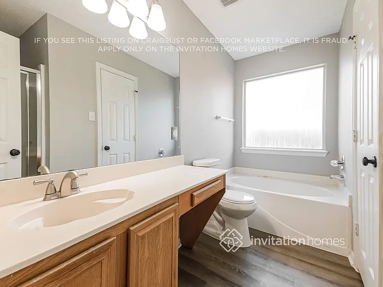 1044 Waterview Dr — Photo 12