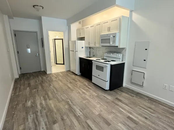 2069 Anthony Ave #201, Bronx, NY 10457