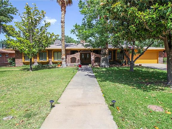 3rd image of 5210 Santa Elena Cir