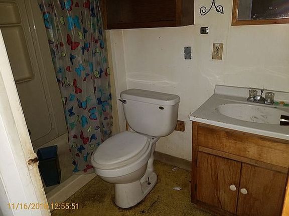 5th image of 2222 Reid St