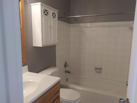5th image of 2127 Hickory Bnd SE #B
