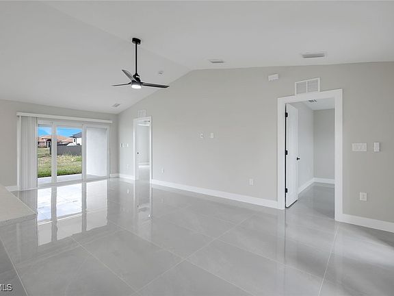 4th image of 2208 NE 23rd Ave