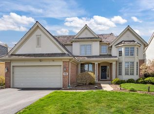 1924 Wyndham Cir, Glenview, IL 60025
