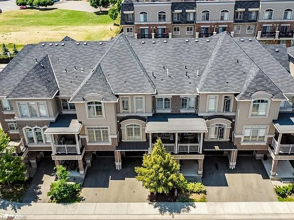 3rd image of 2435 Greenwich Dr #60