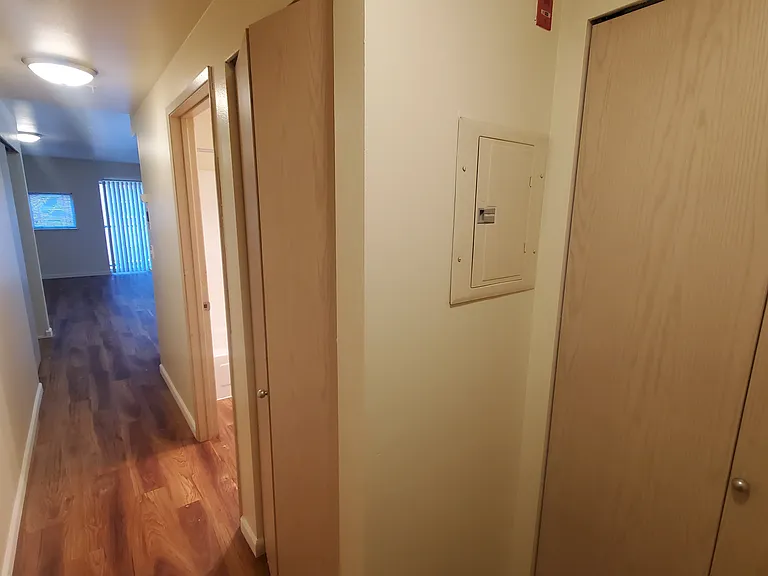 Lee Court Apartments — Photo 12