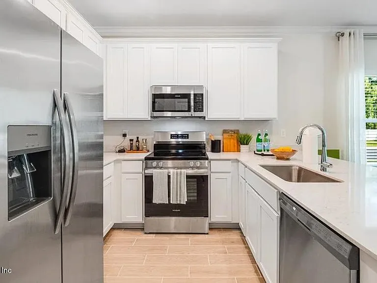 146 Hubbard Bnd — Photo 5