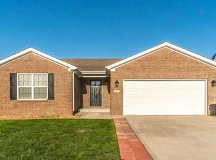 925 Auckland Ave, Richmond, KY 40475