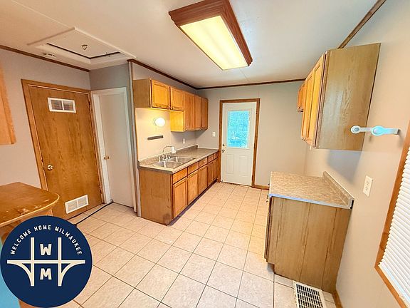 4th image of 1435 N 47th St